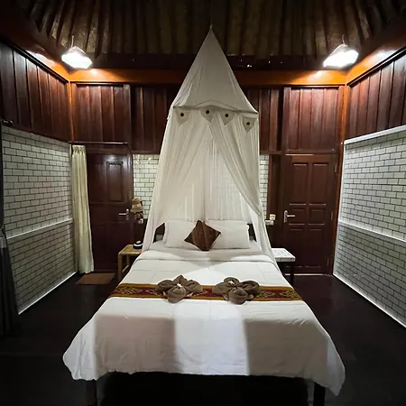 Khrisna Hs And Cottages-2