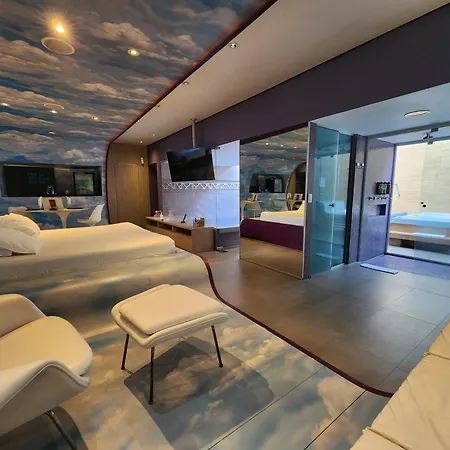 Lush Motel Ipiranga (Adults Only)-2