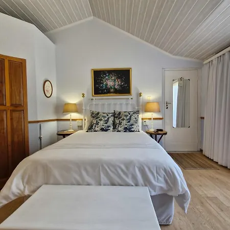 Old Oak Guest House-3