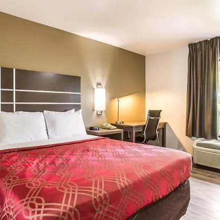 Econo Lodge Inn & Suites Murfreesboro Shopping District-3