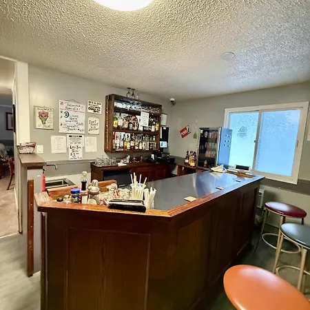 Melville Country Inn-3