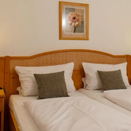 Hotel-garni-Kachelburg-2