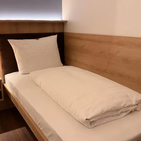 Hotel Antares Muenchen-3