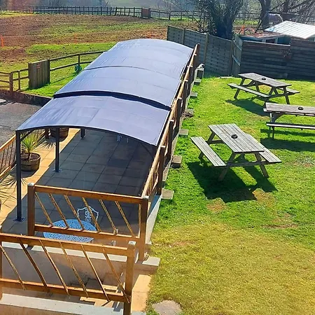 Sportsmans Valley Hotel-2