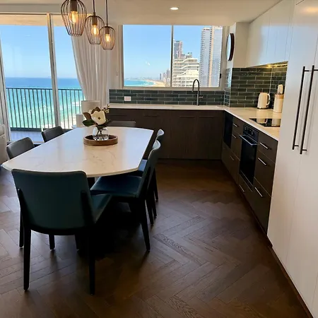 Golden Sands On The Beach - Absolute Beachfront Apartments-2