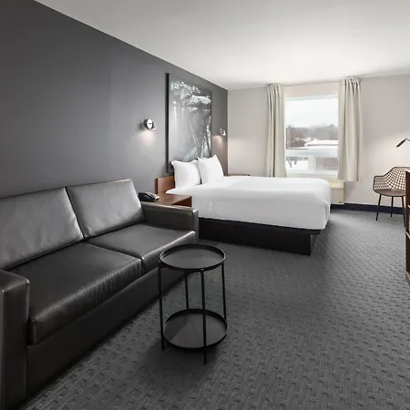 Super 8 By Wyndham Trois-Rivieres-2