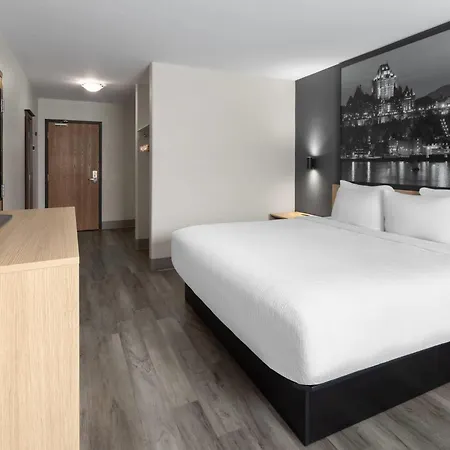 Super 8 By Wyndham Quebec City-3