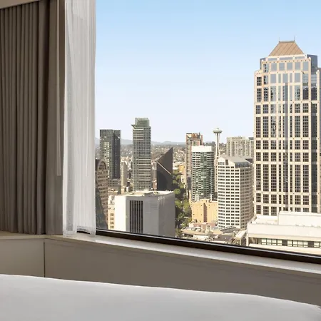 Crowne Plaza Seattle - No Resort Fee - Newly Renovated Ihg Hotel-2