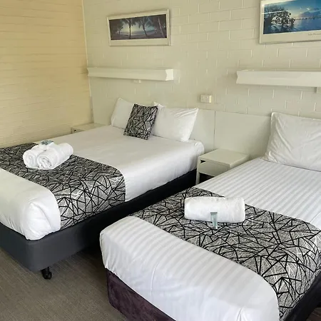 Coastal Bay Motel-3