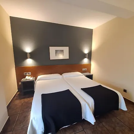 Hotel Yerri-2
