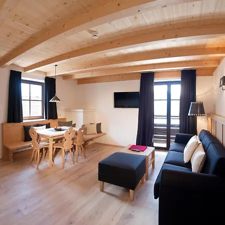 Zin Senfter Residence-2