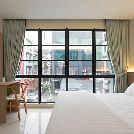 Green Hotel-3