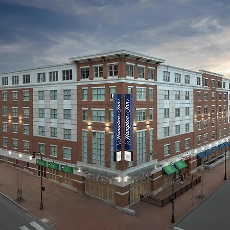 Hampton Inn Portland Downtown Waterfront-2