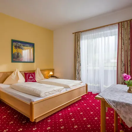 Hotel Alpenhof-3