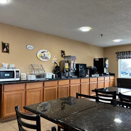 Super 8 By Wyndham Greenville-3