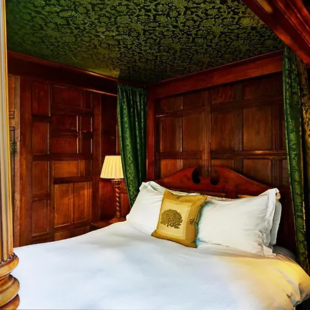 Ockenden Manor Hotel & Spa-2