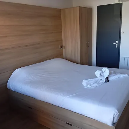 Enzo Hotels Loudeac-2