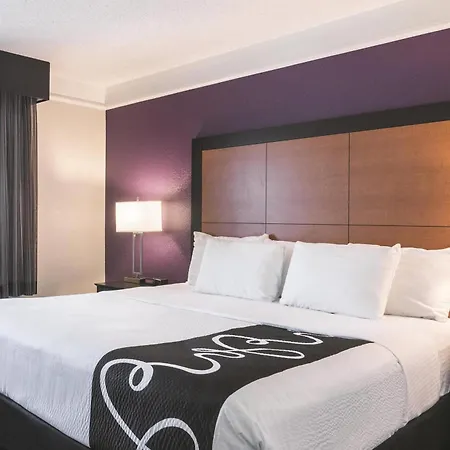 La Quinta By Wyndham Orlando Airport - On Property Food Trucks & Free Airport Shuttle!-3