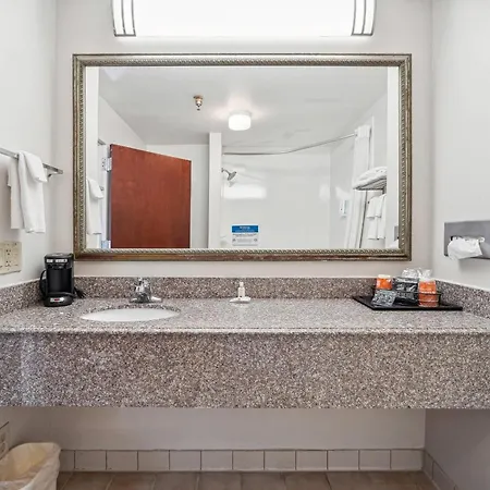 Quality Inn & Suites Dawsonville-2