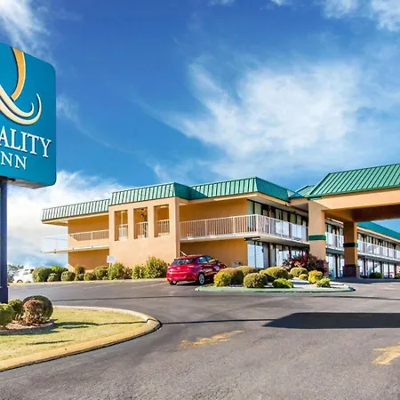 Quality Inn Dyersburg I-155-3