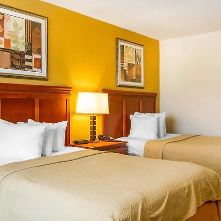 Quality Inn Dyersburg I-155-2