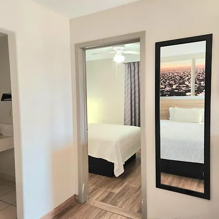 Days Inn By Wyndham Mcallen-2