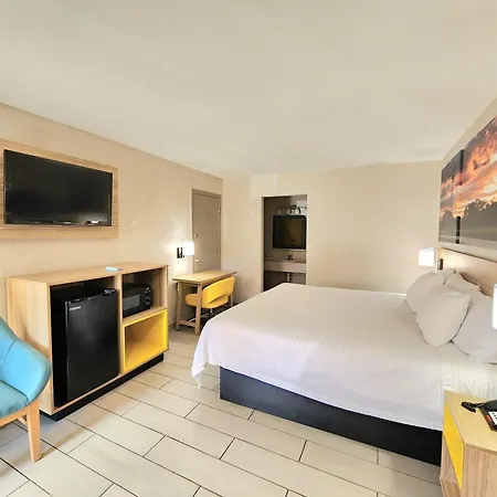 Days Inn By Wyndham Mcallen-3