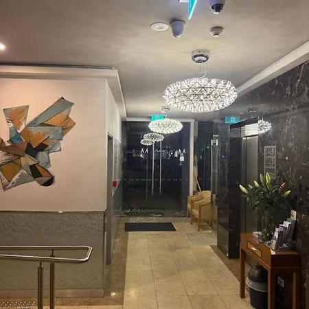 Melrose Apartments-3