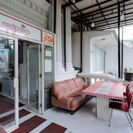 Reddoorz Plus @ Guntur Raya Setiabudi-3