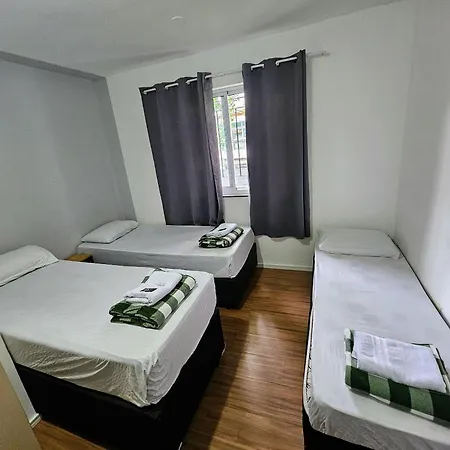 Pousada e Hostel Santiago Morumbi-3