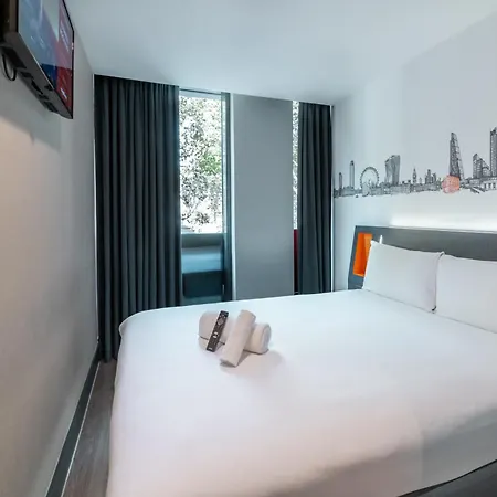 Easyhotel London City Shoreditch-2