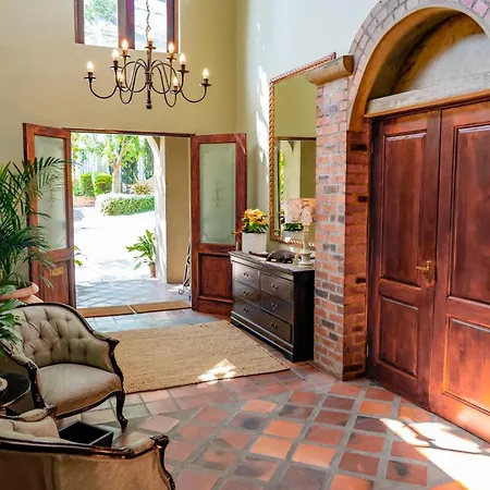 Shepherd'S Corner Guest House - Tranquil Boutique Stay In Bryanston-2