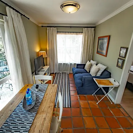 Shepherd'S Corner Guest House - Tranquil Boutique Stay In Bryanston-3