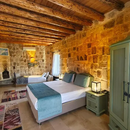 Acropolis Cave Suite-3