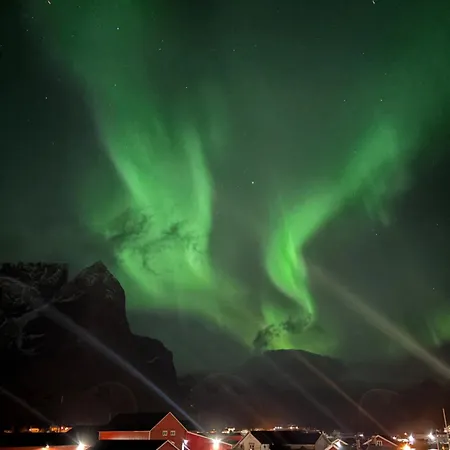 Lofoten Bed & Breakfast Reine - Rooms & Apartments-2