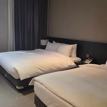 Rivertain Hotel-2
