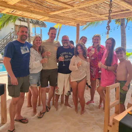 Mango Beach House-3