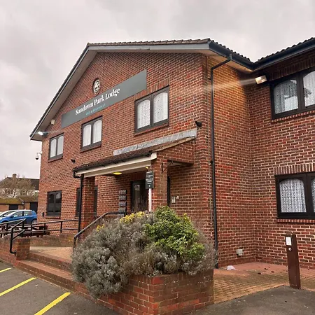 Sandown Park Lodge-3