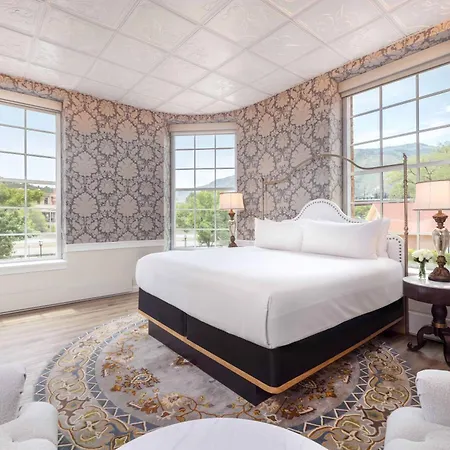 Glenwood Hot Springs Resort-2