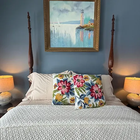 Saltair Inn Waterfront B&B-3
