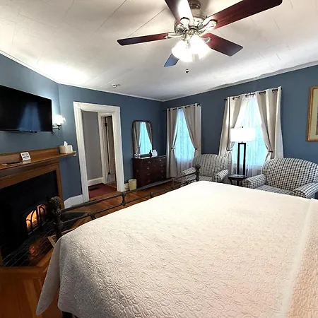 Saltair Inn Waterfront B&B-2