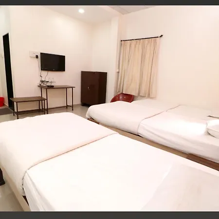 Hotel Gomatgiri-3