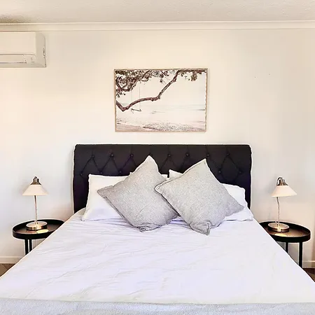 Kings Way Apartments-3