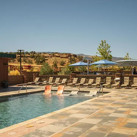 Cougar Ridge Resort-2