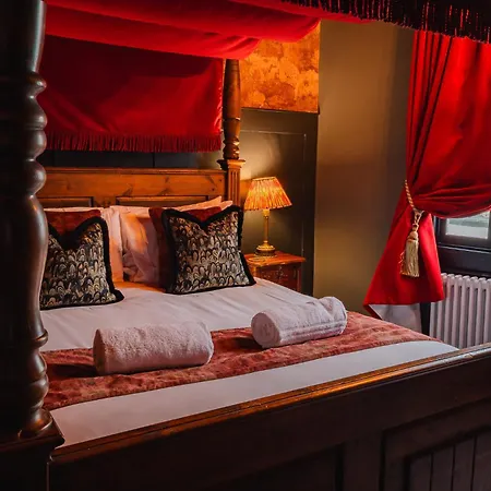 Golden Fleece York-3