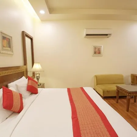Hotel Picasso Near Peera Garhi Paschim Vihar New Delhi-2