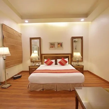 Hotel Picasso Near Peera Garhi Paschim Vihar New Delhi-3