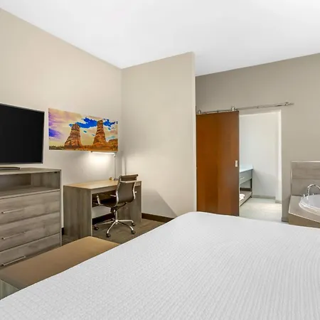Best Western Plus Executive Residency Phoenix North Happy Valley-2