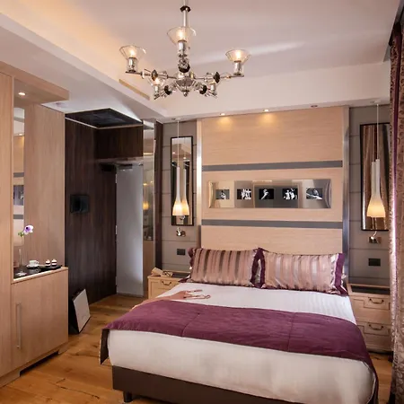 The Inn At The Spanish Steps Luxury Collection - Mario De' Fiori Suite-2