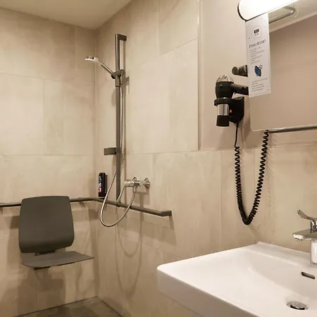 Holiday Inn - The Niu, Hub Dusseldorf Messe By Ihg-3